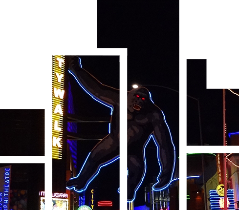 King Kong Leuchtreklame Nachtbild